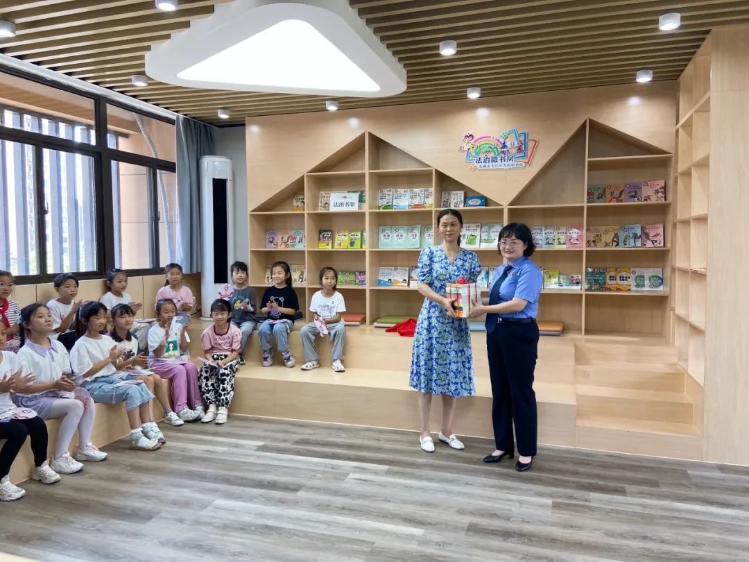 【护航开学季】弋江：别样开学礼，法治微书房首次进驻校园
