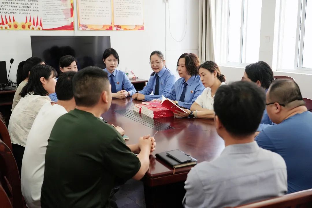 【民法典宣传月】送法进社区，“典”亮美好生活