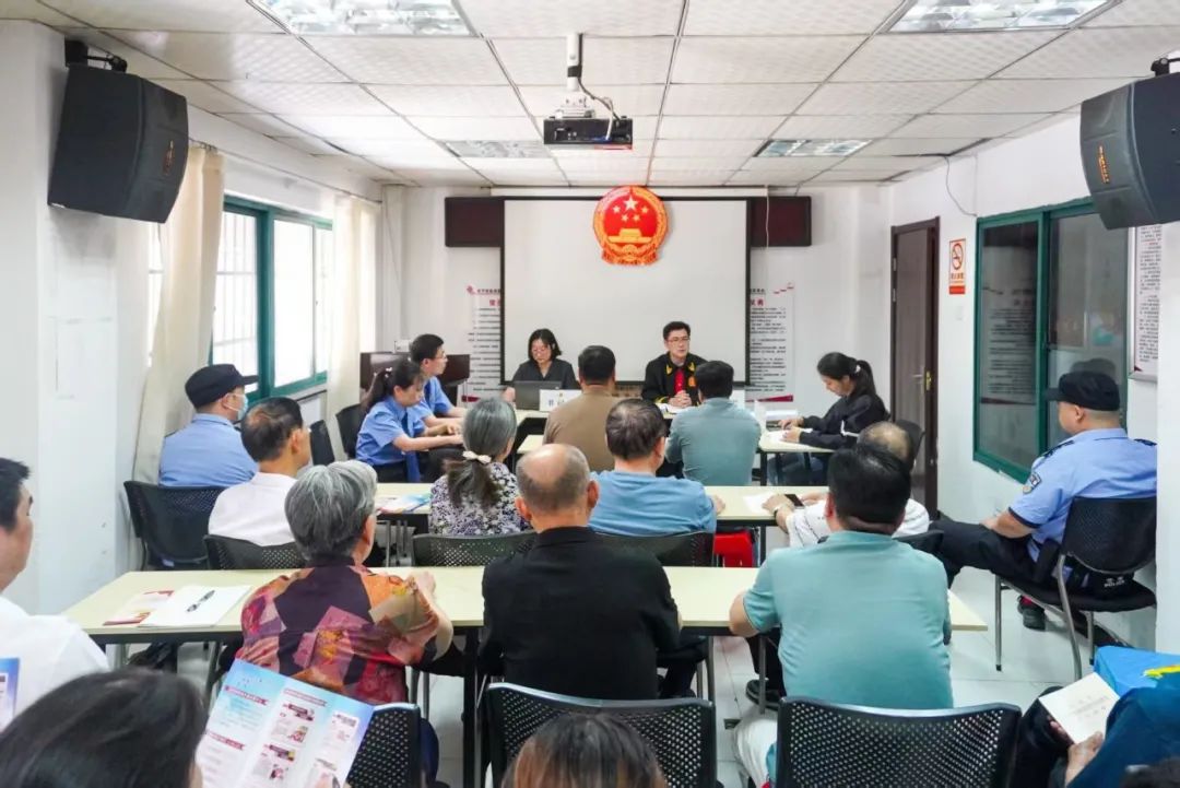 反诈宣传不停歇 筑牢全民“防骗墙”——镜湖检察反诈在行动