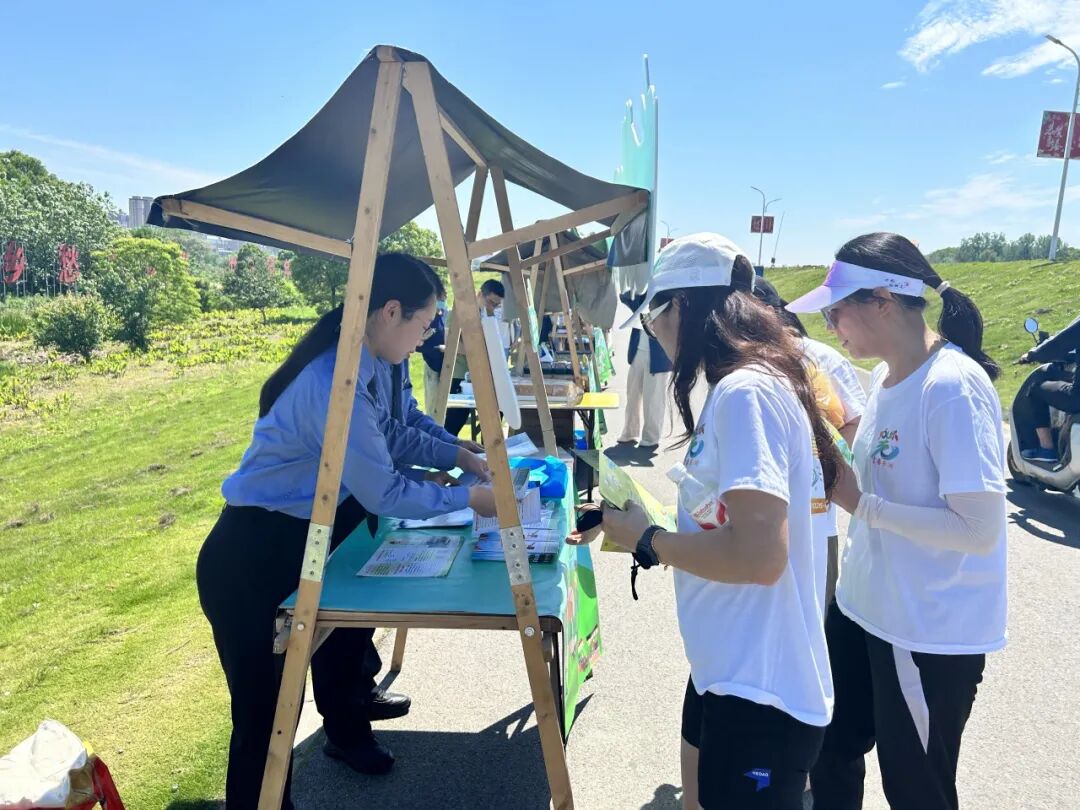 【民法典宣传周】“典”燃彩跑，法伴青春